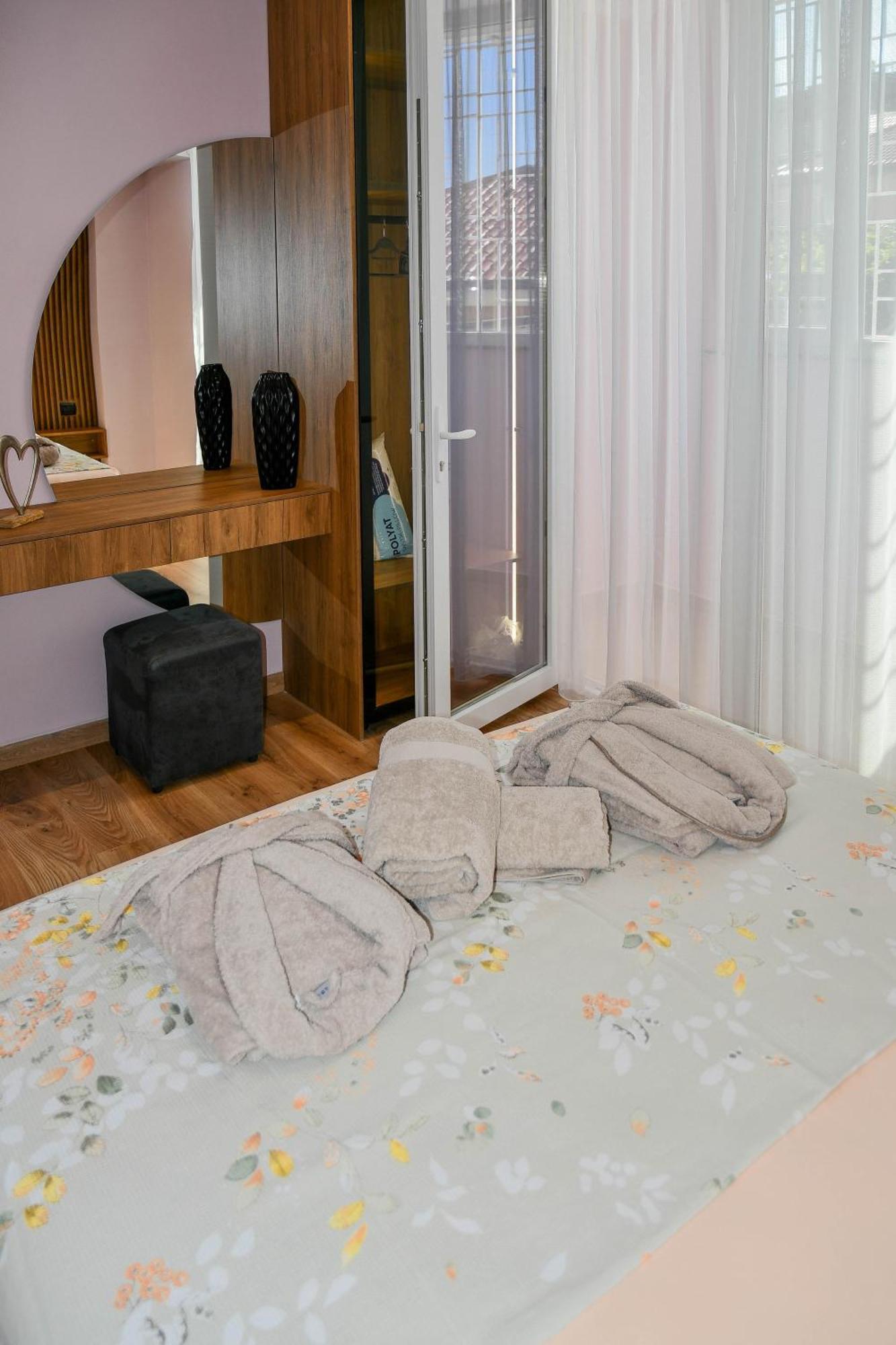 Hata Luxury Apartments Shkodër Eksteriør billede
